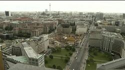 Photographer returns to Berlin, 50 years after wall went up Instructional Video