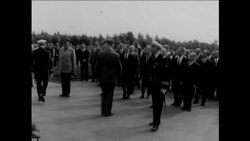 CAN872 DE GAULLE VISITS SOVIET WAR MEMORIAL Instructional Video