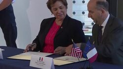 CLEAN : Mexico Chile leaders sign agreements News Clip