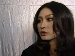 Versace hold first ever fashion show in China raising money for charity News Clip