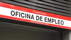 Unemployed, analyst, market reaction following center-right election win News Clip