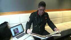 CLEAN : Kate Moss Uber British catwalk model photo News Clip