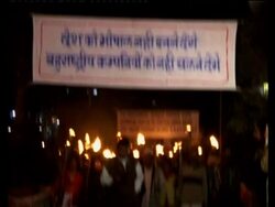 Survivors hold candlelit vigil on eve of 25th anniversary of deadly gas leak News Clip