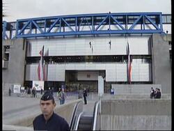 FRANCE : PARIS: GREENPEACE ANTI-NUCLEAR PROTEST Instructional Video