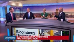 Barclays Sees Trump Policies Pushing 2017 EPS Growth News Clip