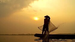 HD slow motion:Local lifestyles of fisherman working in the morning sunrise. Stock Footage