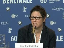 CLEAN: More, Bening lesbian moms in Berlin fest film News Clip