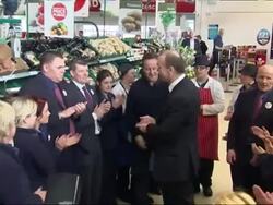 David Cameron campaigning in North Wales News Clip