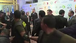 VOICED : Messi se pone el dorsal 10 contra la hepatitis C News Clip