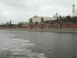  WS T/L View of Drifting ice on river / Moscow, Russia Stock Footage