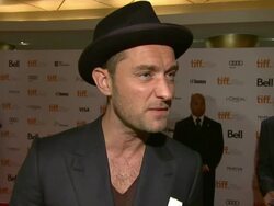 INTERVIEW - Jude Law on what he loved about the Stock Footage
