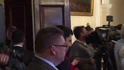 CLEAN : Russia has no plans to intervene in easter News Clip