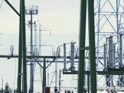 MS TU Shot of reveal from power station to electrical power lines / Beaverton, Oregon, United States  Stock Footage
