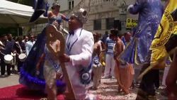 El rey Momo recibio las llaves de Rio de Janeiro y dio inicio a cinco dias de carnaval. News Clip