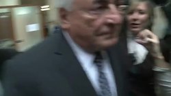 CLEAN : Strauss Kahn tries to ban graphic News Clip