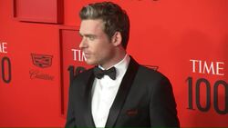 Taylor Swift, Emilia Clarke, Richard Madden, Dwayne 'The Rock' Johnson arrive at Time 100 Gala Instructional Video