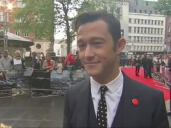 Interviews at The Dark Knight Rises Premiere News Clip
