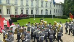 Welcome ceremony for Benedict XVI; meets Wulff News Clip