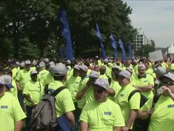 June 2009 MONTAGE Demonstration in favor of healthcare reform outside the US Capitol / June 25, 2009 / Washington D.C. / AUDIO Stock Footage