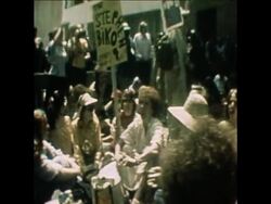 SYND 13 6 78 DISARMAMENT DEMONSTRATION OUTSIDE UN MISSION News Clip