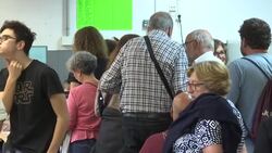 Voters cast ballots in Catalonia referendum Instructional Video