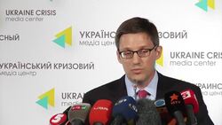 US Assistant Sec of Def in Kiev; Lavrov calls for Ukraine humanitarian corridor News Clip