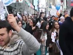 Israeli & Palestinian Protesters In Times Square Stock Footage