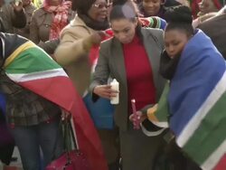 The British public pay tribute to Nelson Mandela News Clip