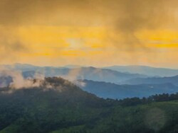 Sunset with Cloud over mountains Stock Footage