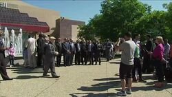 Thousands of mourners gather for Islamic prayer service in memory of Muhammad Ali News Clip