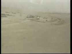 GWT: US troops fly water supplies from Kuwait to Iraq News Clip