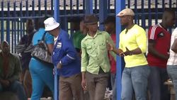 CLEAN : Anglo American in talks to sell S Africa platinum mines News Clip