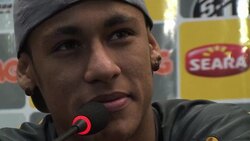 CLEAN: Football: Neymar quells rumours, says he is staying put News Clip