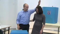 CLEAN : Far right Jewish Home signs up News Clip