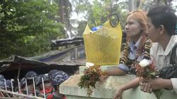 CLEAN : Court hearing under way for Myanmar student activists News Clip