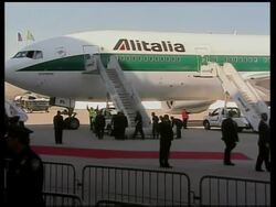Pope arrives in New York City, Bloomberg welcome News Clip