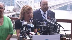New Jersey and national Democratic Party leaders are marking the anniversary of lane closures near the George Washington Bridge with an event aimed at criticizing New Jersey Governor Chris Christie. (Sept. 8) News Clip