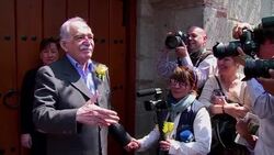 VOICED : Garcia Marquez esta hospitalizado News Clip
