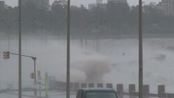 CLEAN : Hurricane-force storm batters Uruguay News Clip