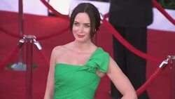 Angelina Jolie and others talk about their red-carpet couture News Clip