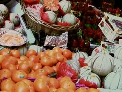 MS TU View of tangerines and cut cantaloupe / Paris, France  Stock Footage