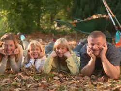 DOLLY: Happy familiy Stock Footage