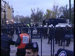 Hundreds of foreign tourists travel to Istanbul to see pope News Clip