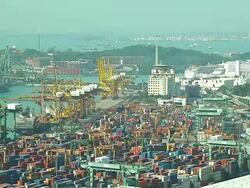 HD:Rush hour in shipyard. Stock Footage