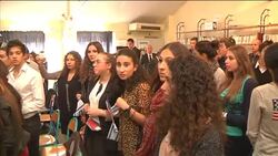 Hollande and Netanyahu pay homage to victims of school shooting Instructional Video