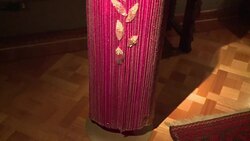 CLEAN : Joan Collins presents 19800s fashion catalogue in Chile News Clip