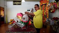 CLEAN : Craftmen in Malaysia paint Chinese lions ahead of Lunar New Year News Clip