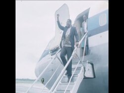 SYND 7 4 77 ZIMBABWE PATRIOTIC FRONT LEADER MUGABE ARRIVES News Clip