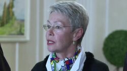 CLEAN : Ukraine rebels agree ceasefire from Friday: separatists News Clip