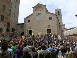 MS Crowds participating in medieval festival / San Gimignano, Tuscany, Italy  Stock Footage